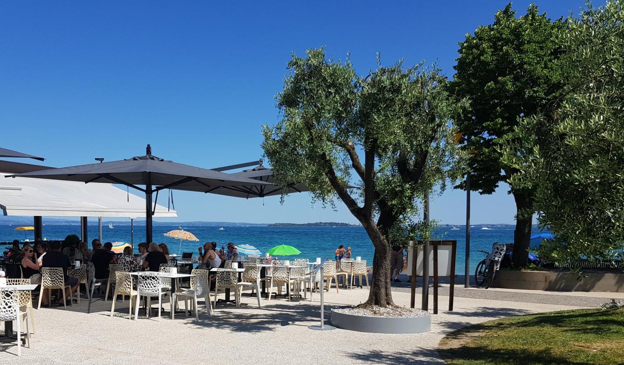 הוילה Moniga del Garda Graziosa Al Porto מראה חיצוני תמונה