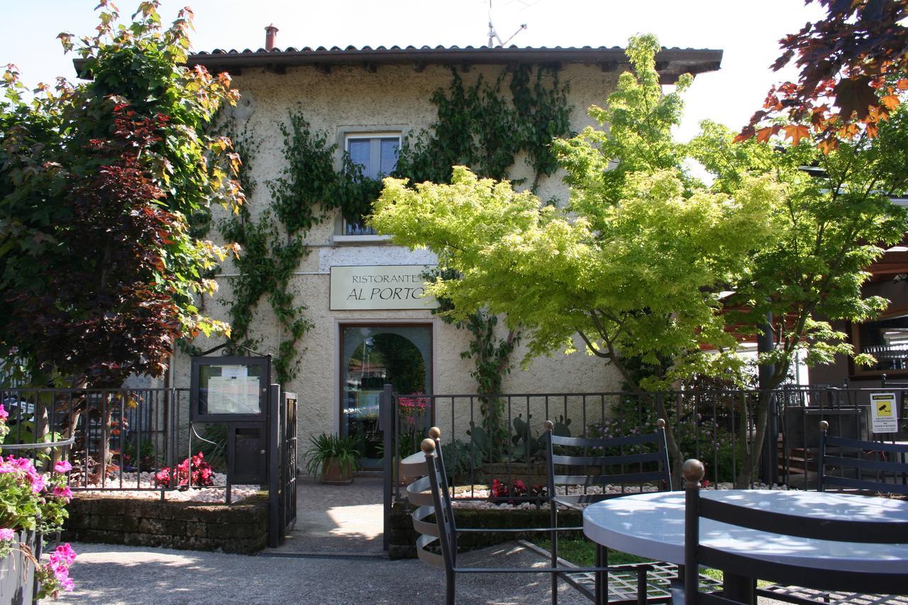 הוילה Moniga del Garda Graziosa Al Porto מראה חיצוני תמונה